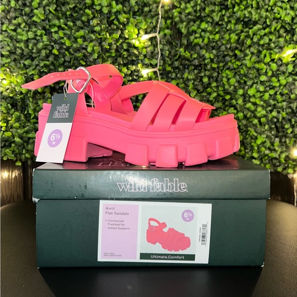 Size 6.5 Wild Fable Hot Pink Sandals - Picture 2 of 3